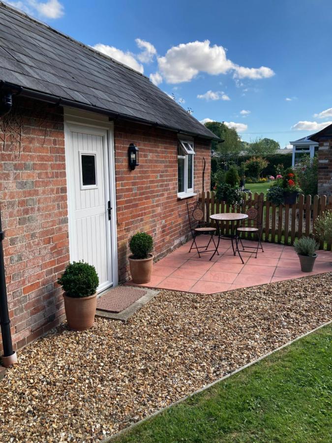 Hunters Moon B&B Tidworth Экстерьер фото