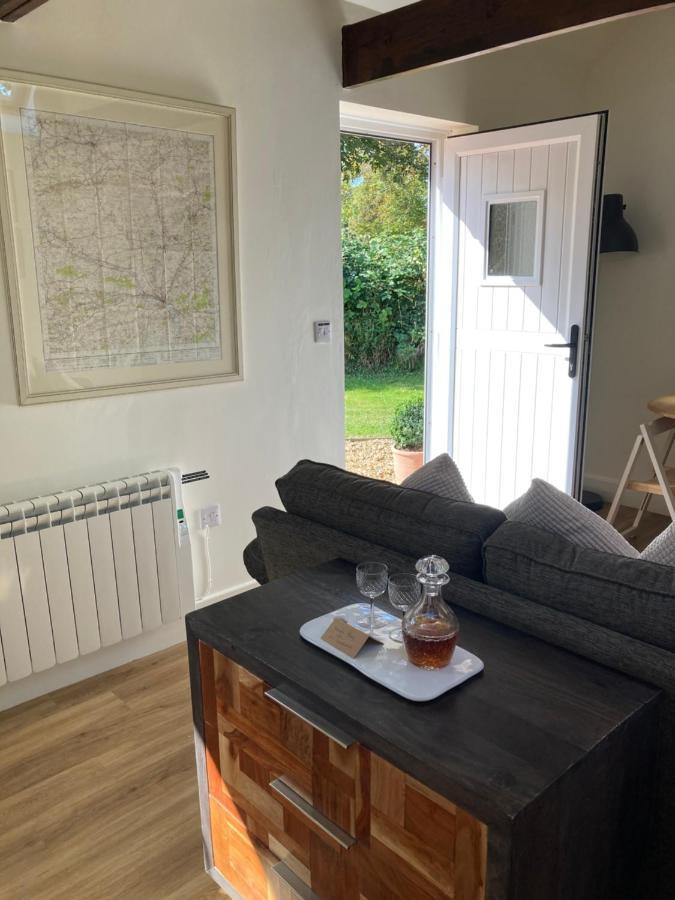 Hunters Moon B&B Tidworth Экстерьер фото