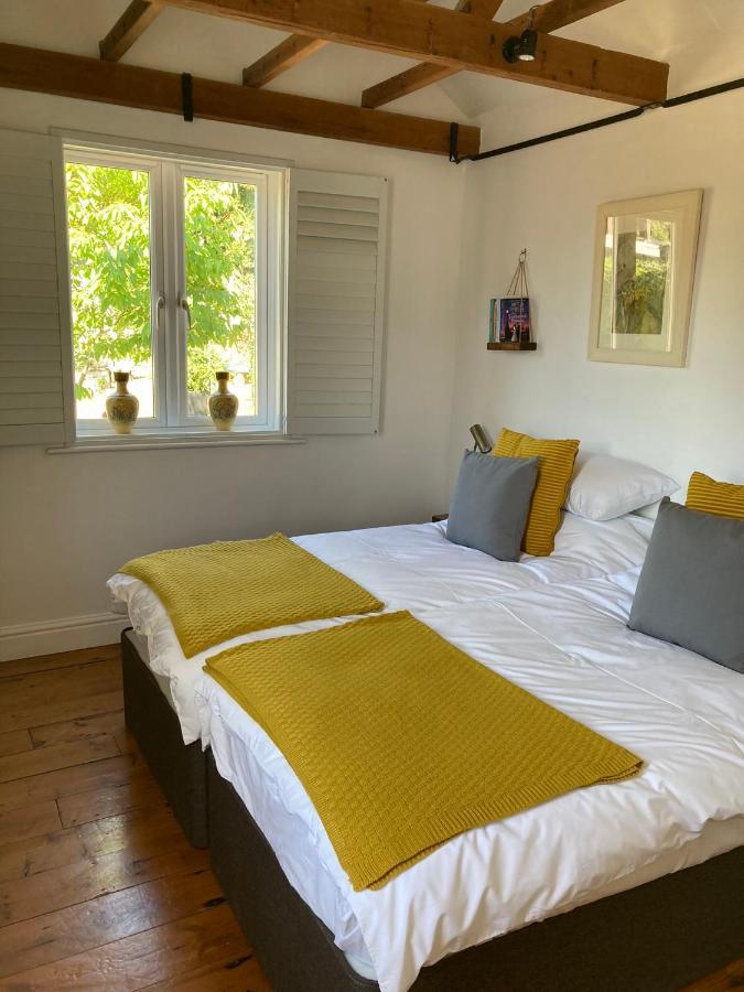 Hunters Moon B&B Tidworth Экстерьер фото